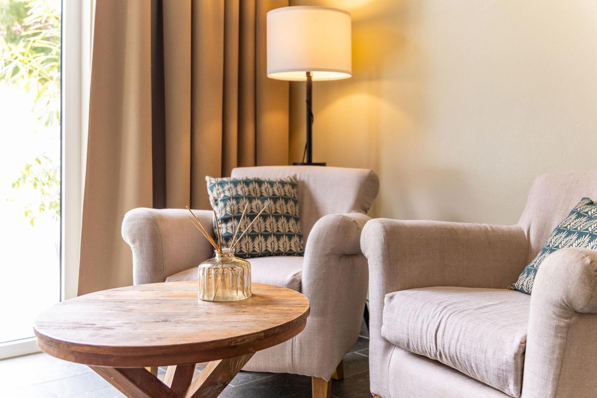 Bayside Boutique Hotel - Blue Bay Golf & Beach Resort Sint Michiel ภายนอก รูปภาพ